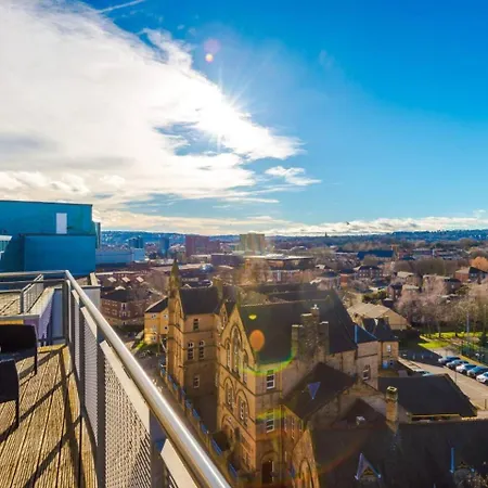 Apartment High-spec Penthouse Free Parking Space Sheffield