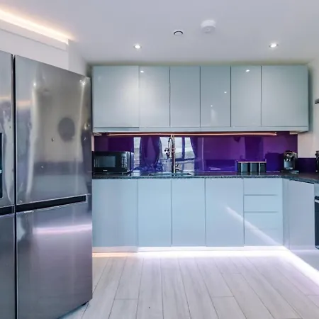 High-spec Penthouse Free Parking Space Apartment
