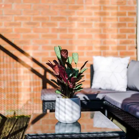 High-spec Penthouse Free Parking Space * Sheffield